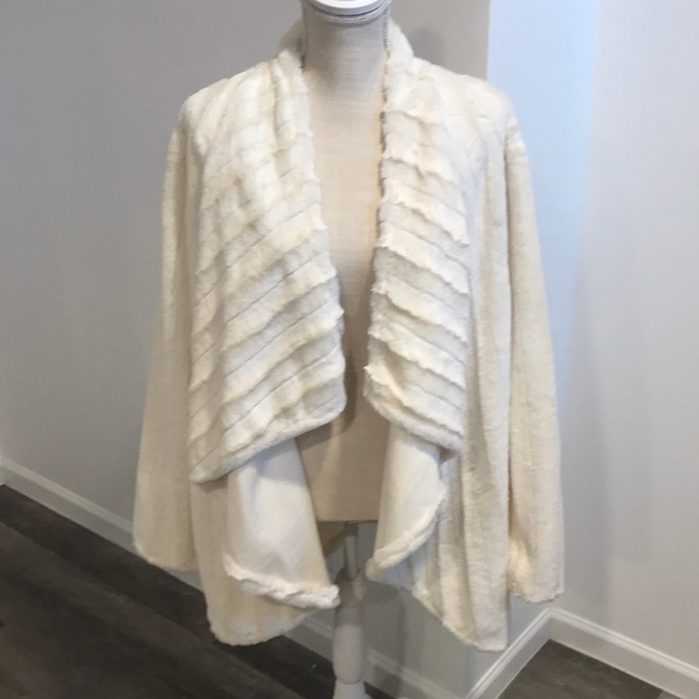 beautiful vintage Silverado faux fur L